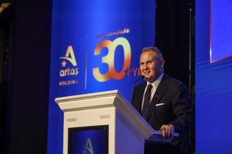 Artaş Holding perakendede 30. yılını görkemli bir etkinlikle kutladı