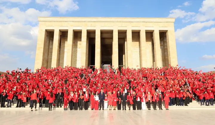 Bilfen İlköğretim Okulları’ndan Anıtkabir ziyareti