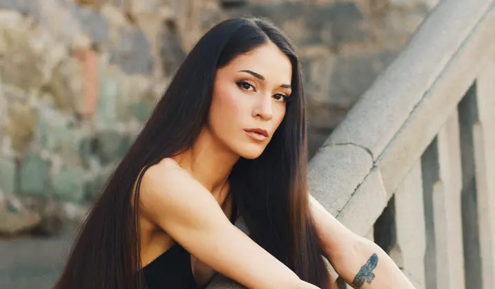 Yeni şarkısıyla kalpleri fethediyor 3 Yeni şarkısıyla kalpleri fethediyor
