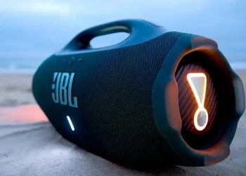 Devasa sesi ve şaşırtıcı hafifliğiyle JBL Boombox 4