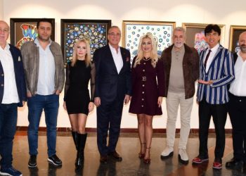 Vakıf yararına resim sergisi ‘Küllerinden Doğan Umut’ resimleri