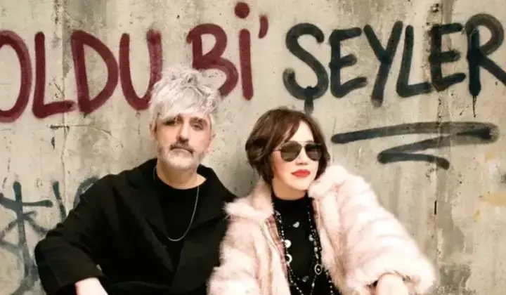 Nazan Öncel ve Manuş Baba'dan sürpriz düet 1 Nazan Öncel ve Manuş Baba’dan sürpriz düet