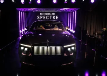Tarihinin en güçlü Rolls-Royce’u Black Badge Spectre Türkiye sahnesinde