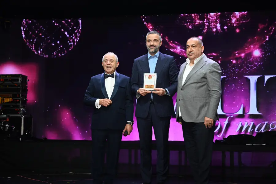 cahide Quality of magazine yeni davetinde yanımızda olan destekçilerimize 'Teşekkür Plaketi'