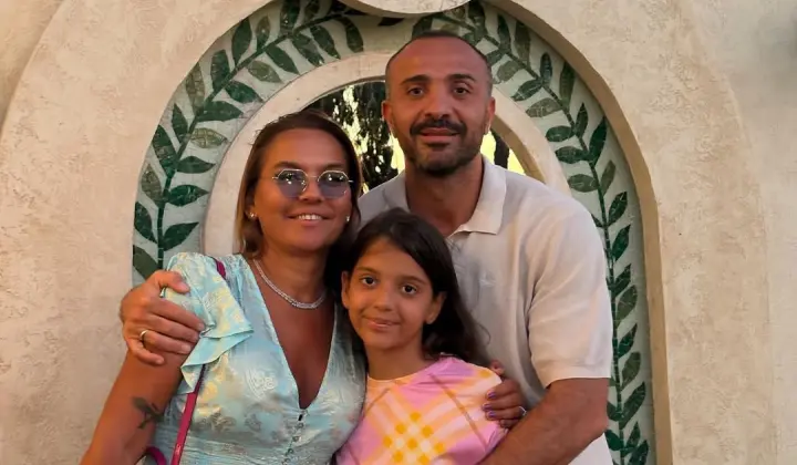 Demet Akalın'ın kızı oyuncu oluyor 1 Demet Akalın’ın kızı oyuncu oluyor