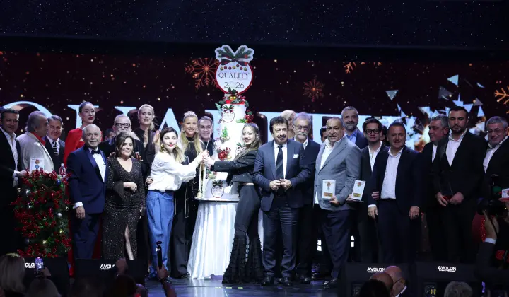 17 yıl 198 sayı! Quality of Magazine’den muhteşem yeni yıl partisi