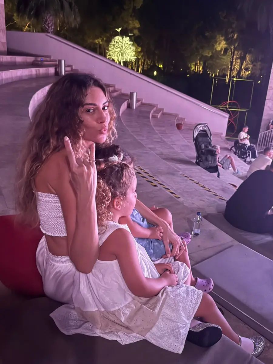 Sinem Kobal, 2025'e veda etti 4 sinem1 Sinem Kobal, 2025'e veda etti