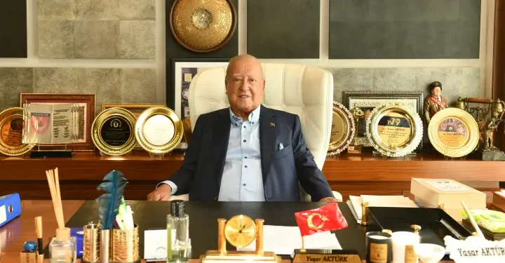 Yaşayan efsane Yaşar Aktürk, samimi açıklamalarıyla Quality Aralık sayısına konuk oldu 19 Yaşayan efsane Yaşar Aktürk, samimi açıklamalarıyla Quality Aralık sayısına konuk oldu