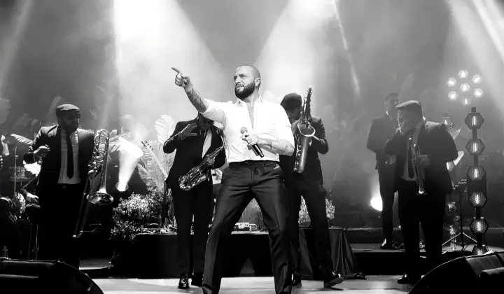 Berkay, ‘Evdeyiz Dede’ projesi kapsamında sahne aldı