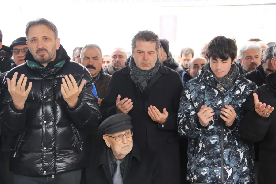 ozdemircenaze Cüneyt Özdemir'in anne acısı