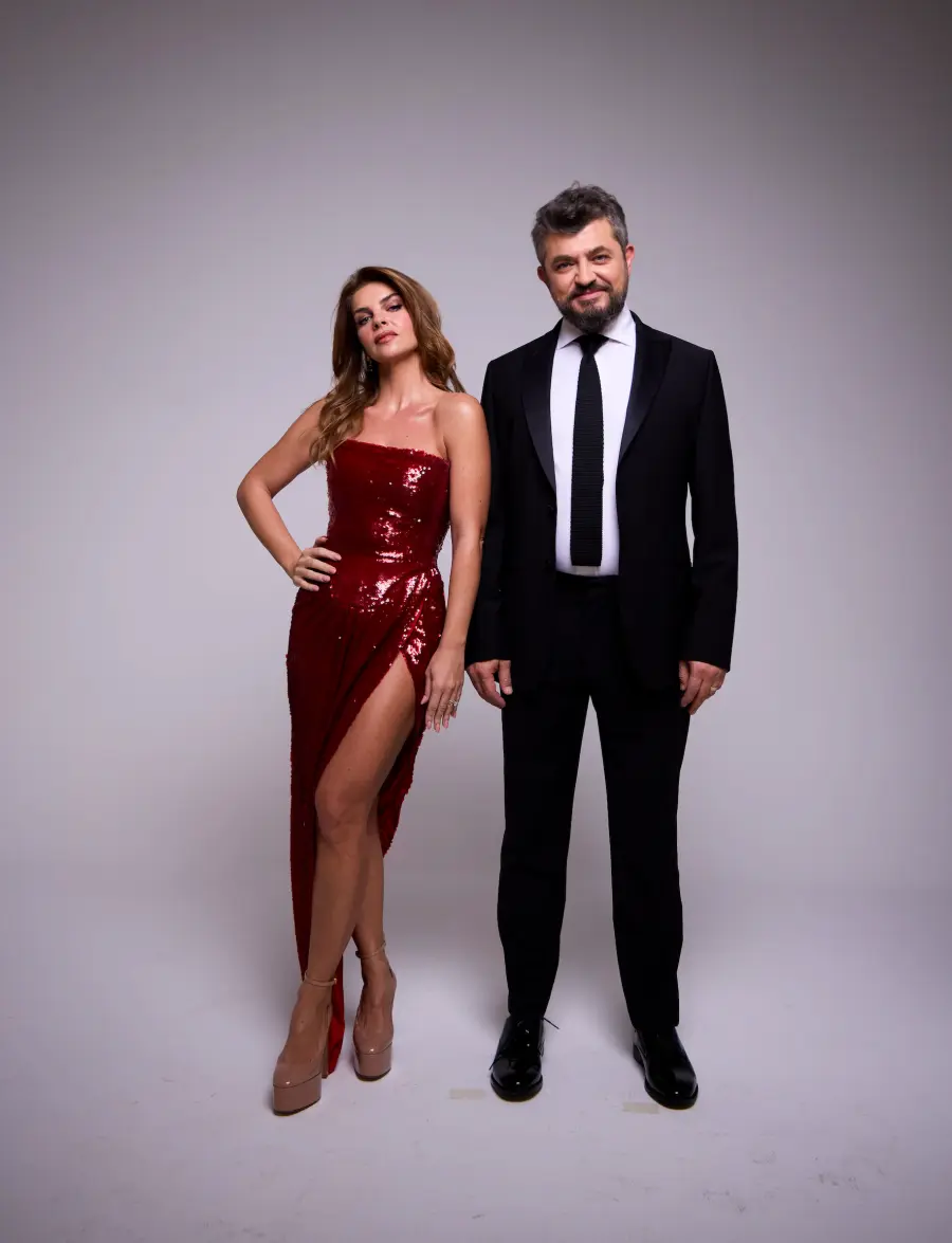 pelin sahne Pelin Karahan, 'Kaç Para Bi Fön?' ile tiyatro sahnesinde