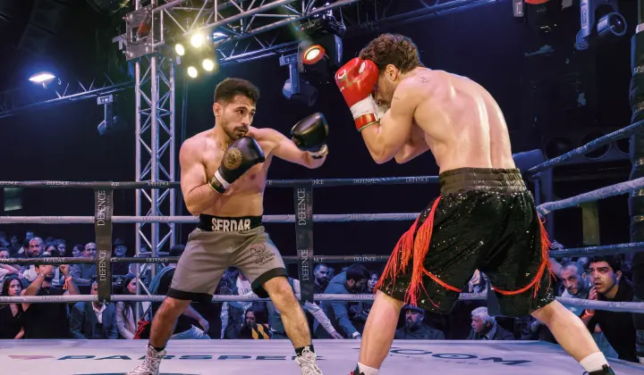 Club War 3 ile ring de sahne de alev alev