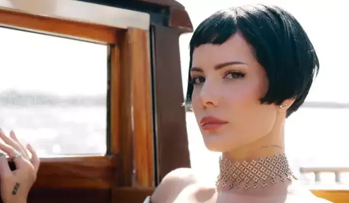 Halsey’den Ramazan Bayramı sürprizi 1 Halsey’den Ramazan Bayramı sürprizi