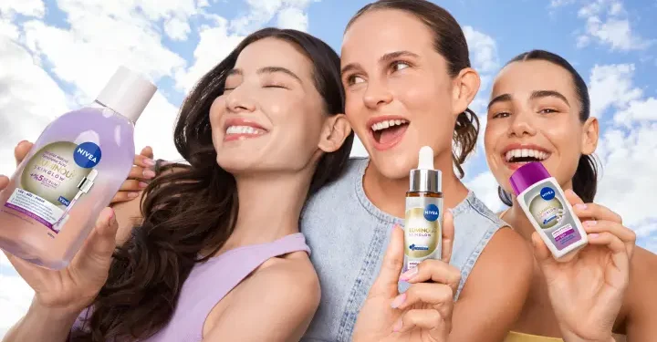 Cam Ciltten İlham Alan Parlaklık: Yeni NIVEA Skin Glow ile parlak cilt rutini