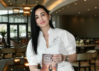 ‘Psikolojim Bozuk Gen Z’ isimli kitabıyla dikkat çeken Berat Seda İlkutluğ dergimize konuk oldu