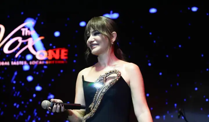 Derya Bedavacı, The Vox İstanbul’da unutulmaz bir geceye imza attı