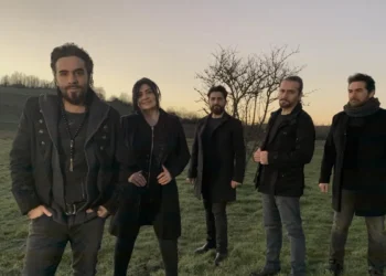 Milli takıma, Yurtseven kardeşlerden özel şarkı