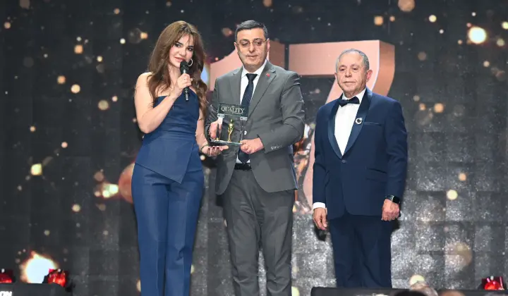 17. Quality Ödülleri’nde ‘En Quality Kadın Sanatçı' ödülü Derya Bedavacı'nın oldu 1 17. Quality Ödülleri’nde ‘En Quality Kadın Sanatçı’ ödülü Derya Bedavacı’nın oldu