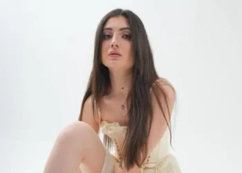 Özge Işık Sönmez uluslararası moda sahnesinde
