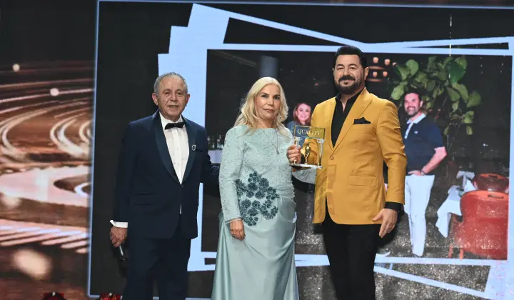 ‘En Quality Ödüller’de ‘Meslek Onur Ödülü’ Türkan Şerbetçi’nin