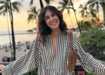 Hawaii pozlarına beğeni yağdı