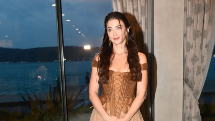 Ceren Benderlioğlu kendisini takipten çıkan Demet Özdemir hakkında ne söyledi?