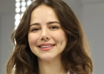 Medicana Ataşehir Hastanesi Göz Hastalıkları Bölümü Op. Dr. Duygu Erdem: Genç Bakışların Sırrı Göz Çevresinde Gizli