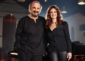 Anjelika Akbar ve Hakan Aysev’i buluşturan türkü
