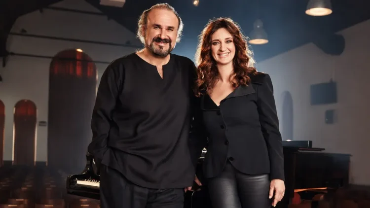 Anjelika Akbar ve Hakan Aysev’i buluşturan türkü