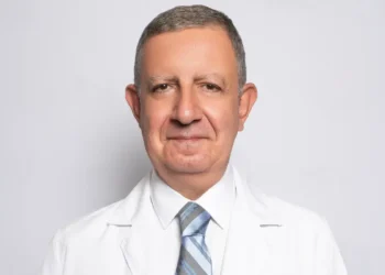 Dünyagöz Hastaneler Grubu Göz Hastalıkları Uzmanı Op. Dr. Haluk Talu’dan beyaz yakaya mavi ışık uyarısı