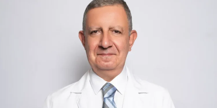 Dünyagöz Hastaneler Grubu Göz Hastalıkları Uzmanı Op. Dr. Haluk Talu’dan beyaz yakaya mavi ışık uyarısı