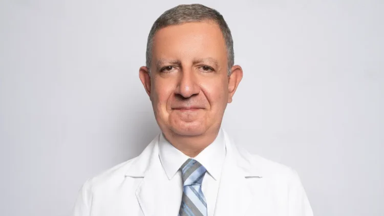 Dünyagöz Hastaneler Grubu Göz Hastalıkları Uzmanı Op. Dr. Haluk Talu’dan beyaz yakaya mavi ışık uyarısı
