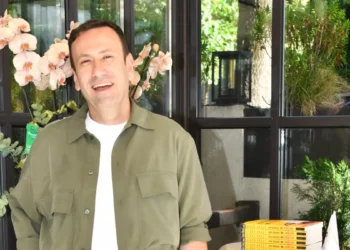 Özgür Aras’ın 14’üncü kitabı özel bir davetle tanıtıldı