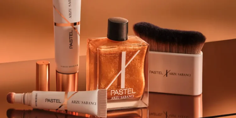 PastelXArzu Sabancı Summer Glow Koleksiyonu yaza ışıltı katıyor