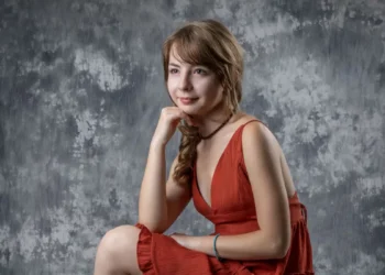 Asya Sokol’dan ‘Sevenler Ağlarmış’ yorumu