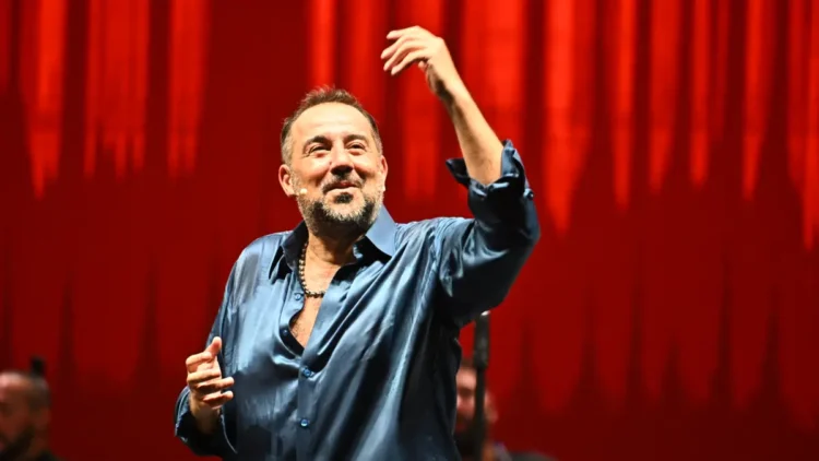 ‘Ata Demirer Gazinosu’ yaz turnesine başlıyor