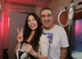 Beyazperdenin yıldızları Eda-Metin Özülkü için mikrofon başında
