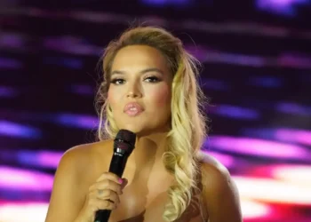 Demet Akalın’dan 40 bin kişilik konser