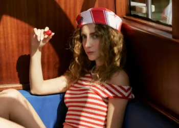 Ceren Gündoğdu’dan yeni bir aşk şarkısı