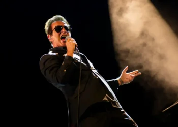 Harbiye Açıkhava’da Teoman ile Rock rüzgarı