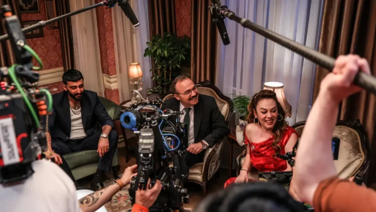 '2 Aile Arasında' filminin çekimleri tamamlandı! 3 ‘2 Aile Arasında’ filminin çekimleri tamamlandı!