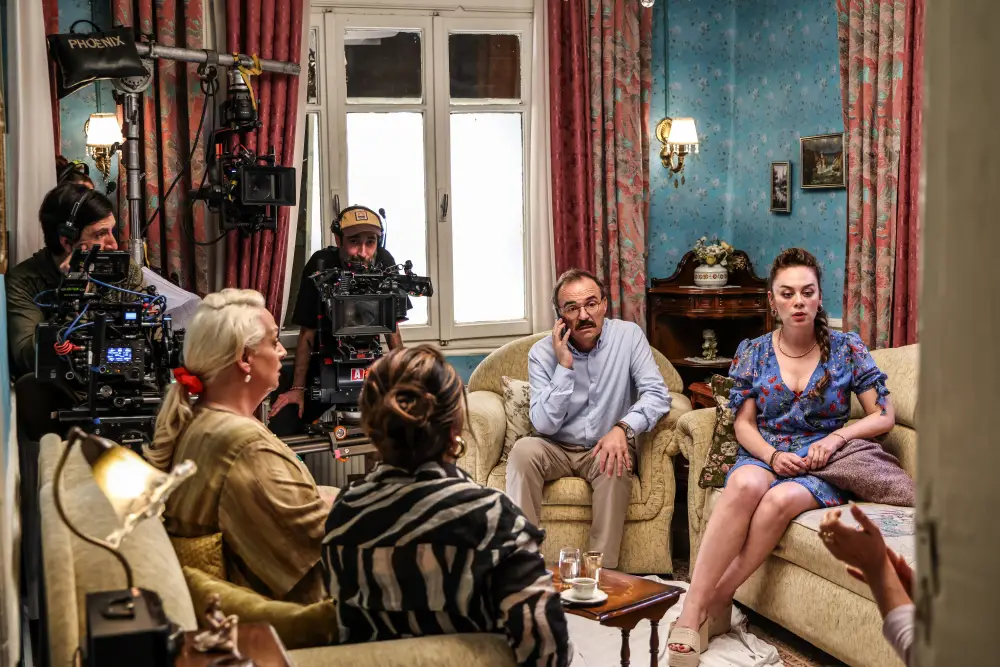 '2 Aile Arasında' filminin çekimleri tamamlandı! 4 50 2 '2 Aile Arasında' filminin çekimleri tamamlandı!