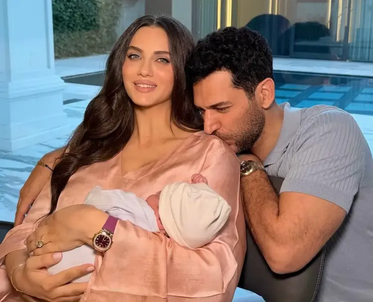 6a8e91d426702bb46ab8c5c4 Murat Yıldırım ve Iman Elbani ikinci bebeklerine kavuştu