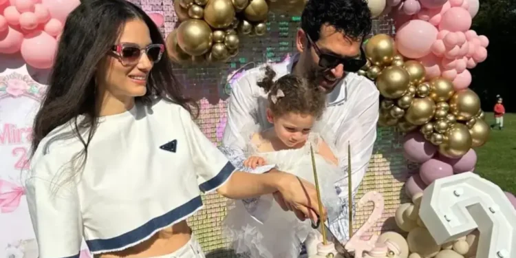 Murat Yıldırım ve Iman Elbani ikinci bebeklerine kavuştu