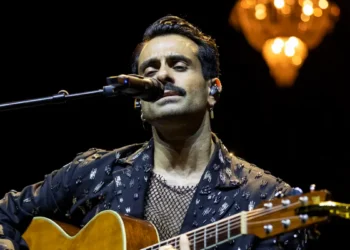 Gökhan Türkmen Harbiye’de müzik zirvesine imza attı
