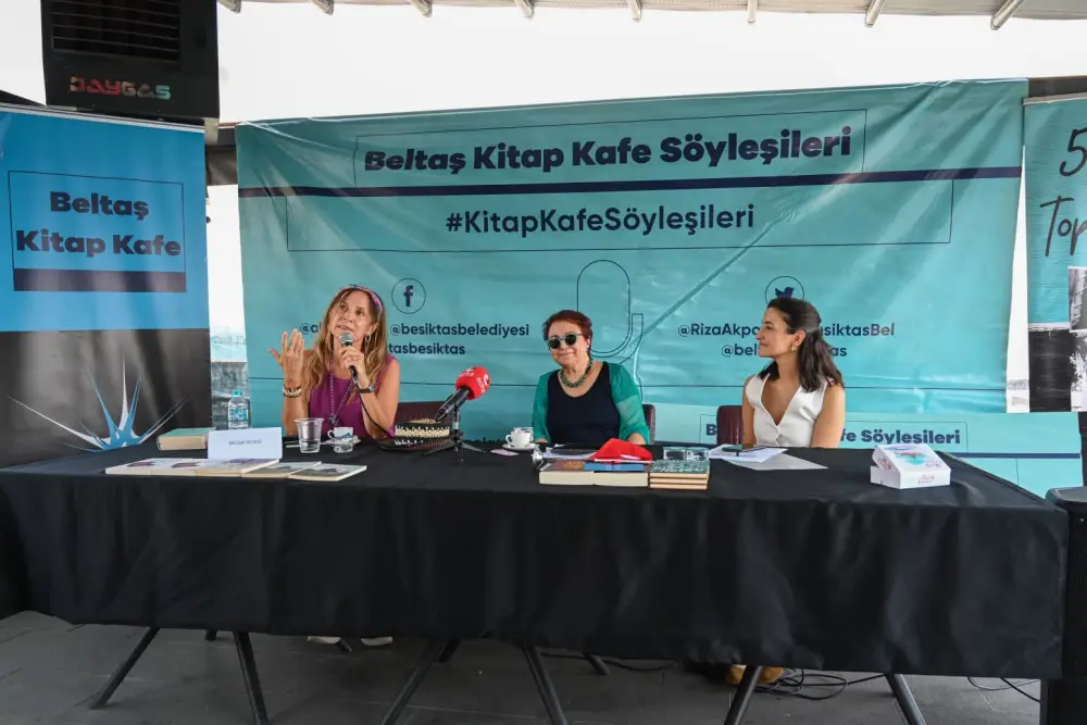 Gorsel 1 Buket Uzuner ve Müge İplikçi Beşiktaş’ta kitapseverlerle buluştu