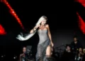 Hande Yener’den Sezen Aksu şarkılarına senfonik yorum 14 Hande Yener’den Sezen Aksu şarkılarına senfonik yorum
