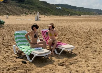 Yaprak Medine ve Hande Hancı’nın Bodrum keyfi