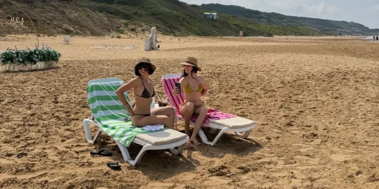 Yaprak Medine ve Hande Hancı’nın Bodrum keyfi