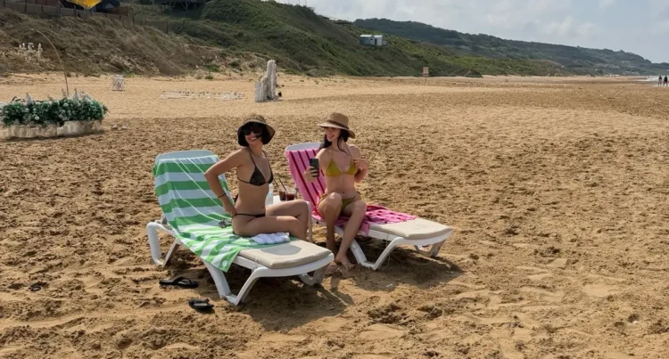 Yaprak Medine ve Hande Hancı’nın Bodrum keyfi